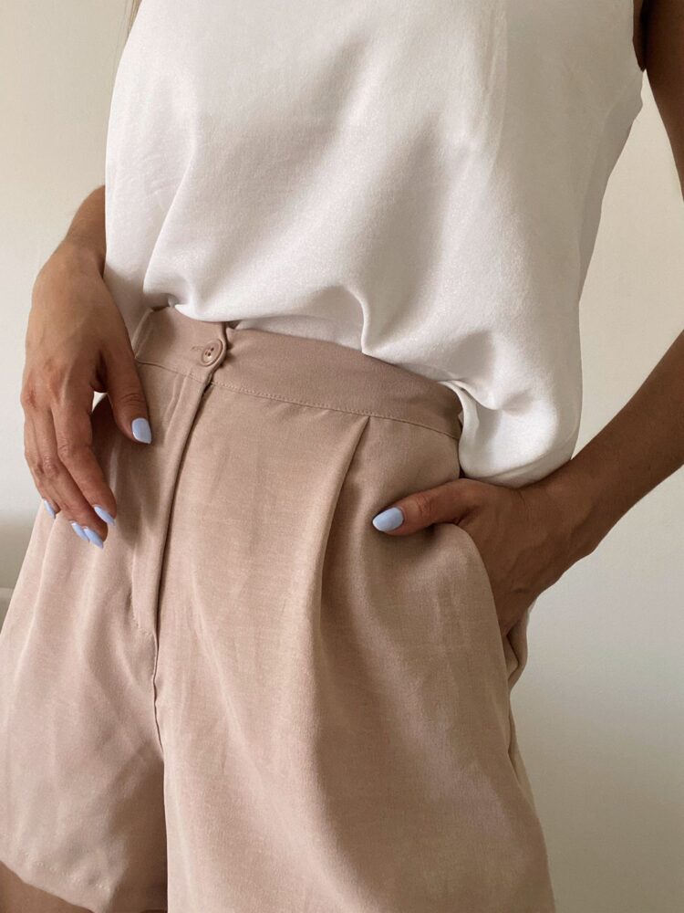 Short Sastrero Sati