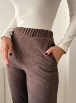 Pantalon frisa